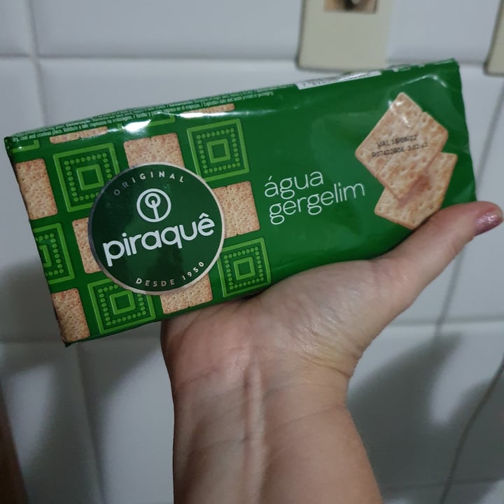 photo of Piraquê Biscoito Água e Gergelim shared by @loyraa14 on  08 May 2022 - review