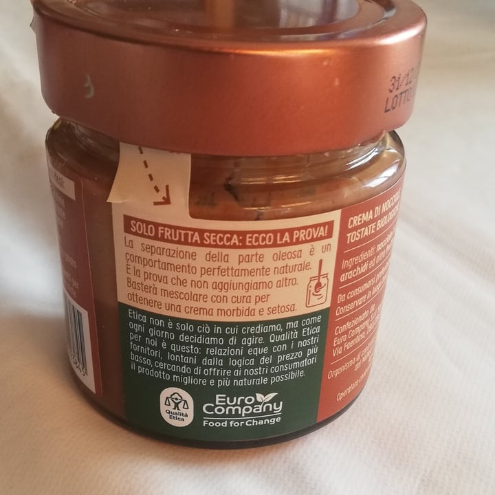 photo of Eurocompany 100% crema di nocciole shared by @chiaraperi on  12 Apr 2022 - review