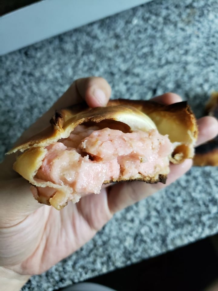 photo of Fourmi Vegan Empanada de jamón y queso shared by @lucianah on  16 Feb 2020 - review