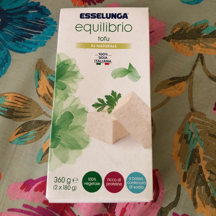 photo of Esselunga equilibrio tofu al naturale shared by @veggiepixie on  19 Jun 2022 - review