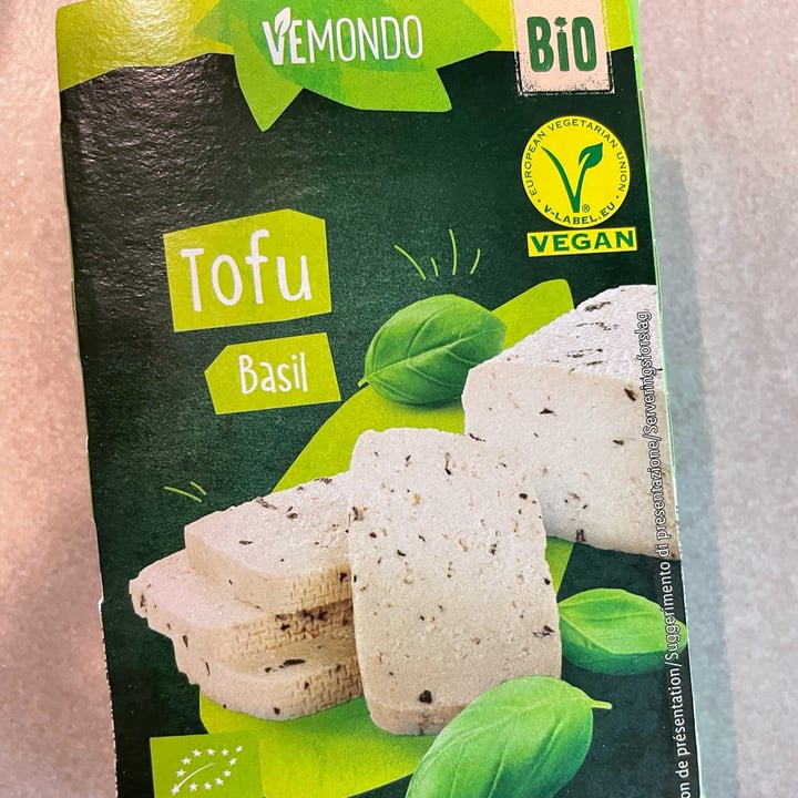 photo of Vemondo  tofu basilico shared by @machecavolocucino on  31 Aug 2022 - review