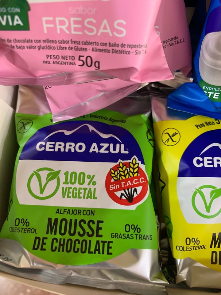 review photo of Cerro Azul Alfajor Mousse de Chocolate shared by @micky04 on 05 Feb 2020 - review