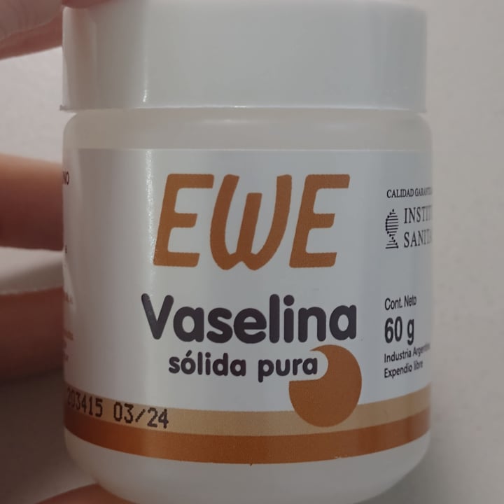 photo of EWE vaselina solida shared by @alyerim on  12 May 2022 - review
