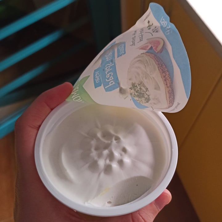 review photo of Vemondo Cream Spread Classic shared by @srtamatthews on 30 Jan 2022 - review