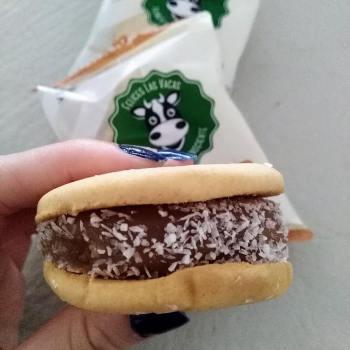 photo of Felices Las Vacas Alfajor Maicena shared by @marilina-g on  13 Oct 2020 - review