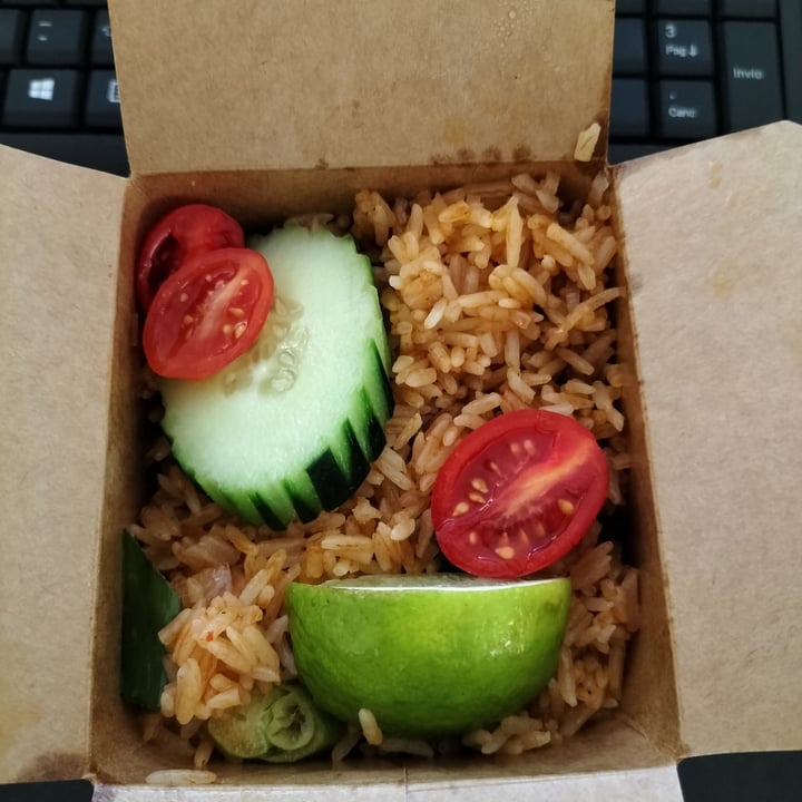review photo of Kinkhao Thai Food & Drinks Bologna Centro khao pad tom yam shared by @marina49 on 12 Sep 2022 - review