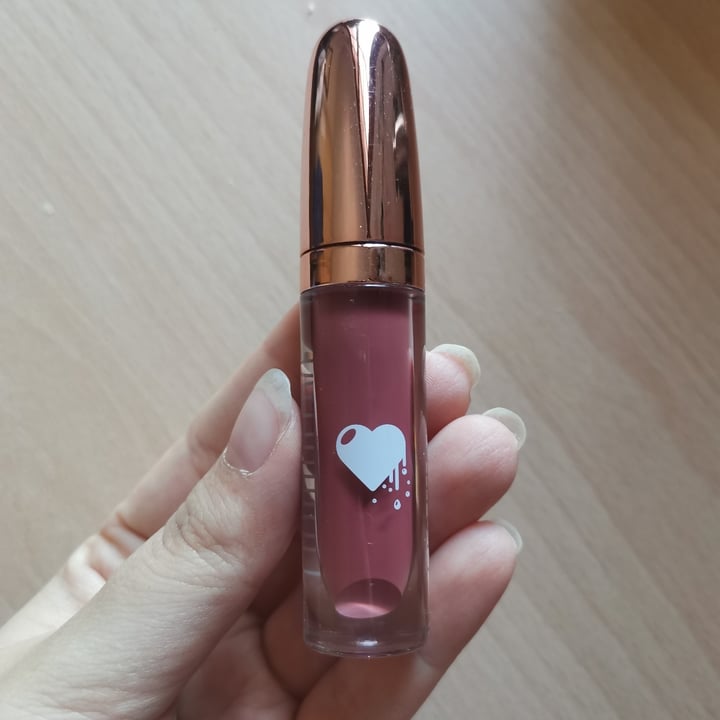 photo of Clio Makeup Liquidlove 1982 shared by @giuliafranchi on  24 Mar 2022 - review