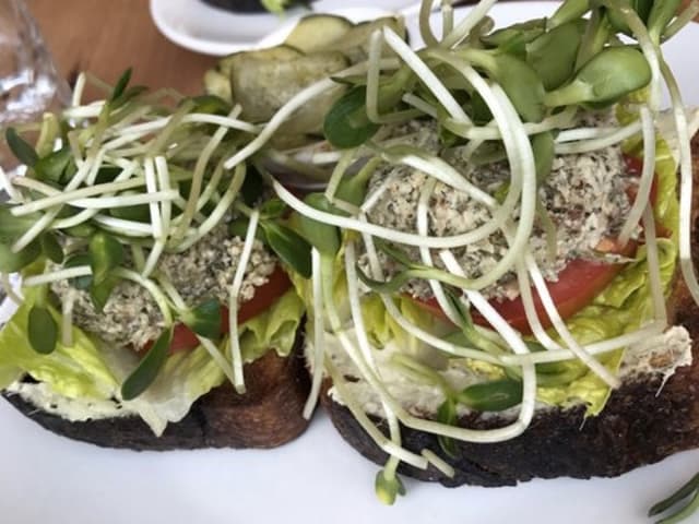 Photo of the dish “Tuna sandwich”