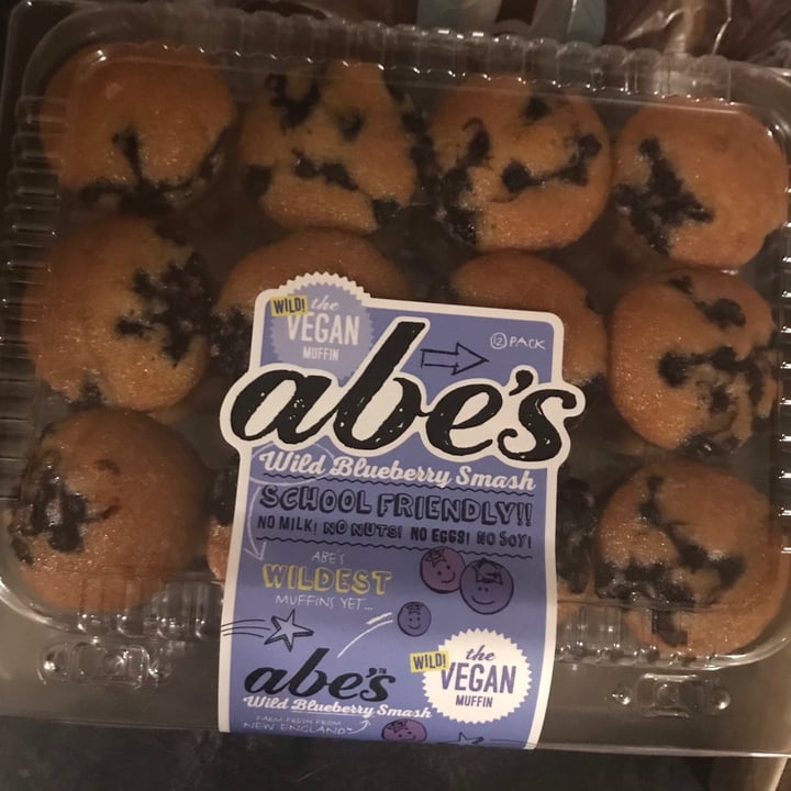 review photo of Abe's Vegan Muffins Wild Blueberry Muffin shared by @serenaraquel on 10 Nov 2020 - review