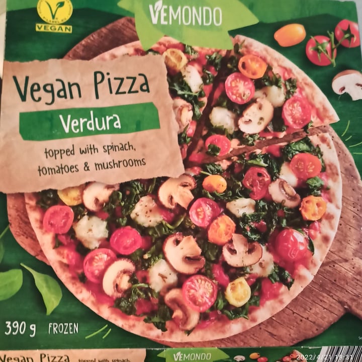 photo of Vemondo Vegan Pizza Verdura with Spinach, Tomatoes & Mushrooms shared by @barbaraveggie on  21 Apr 2022 - review