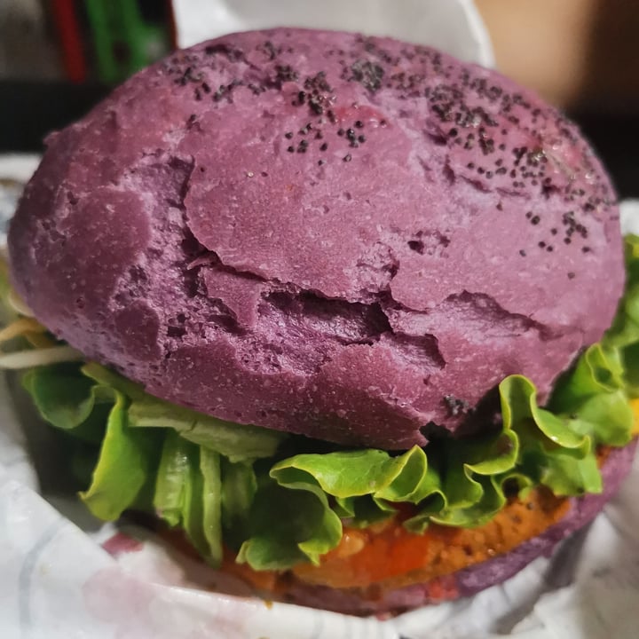 photo of Flower Burger Flower Burger shared by @chiarabrambs on  09 Jul 2022 - review