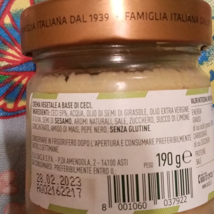 photo of Sacla' Hummus di ceci - in vetro shared by @valeveg75 on  10 Sep 2022 - review