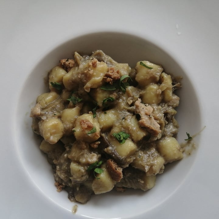 photo of Nativa Ristorante Gnocchetti di patate con carciofi e salsiccia profumati al tartufo shared by @felv on  23 Apr 2022 - review