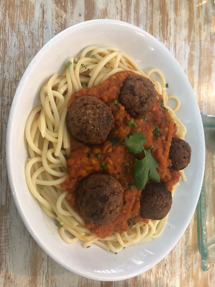 photo of Earth cafe Seitan Meatballs Spaghetti shared by @shraddha on  21 Dec 2019 - review