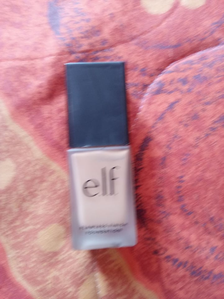 photo of e.l.f. Cosmetics Flawless Finish Foundation shared by @luceroreyes on  17 Apr 2020 - review