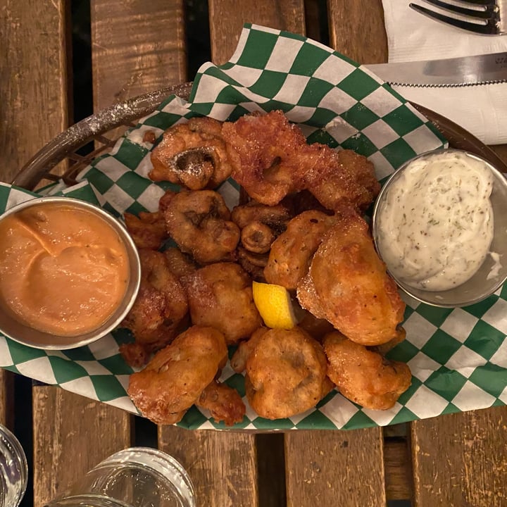 photo of South x Northwest Fried Mushrooms shared by @knorthway on  03 Nov 2021 - review