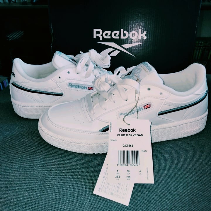 photo of Reebok Club C 85 VEGAN shared by @papillondelacroix on  13 Dec 2021 - review