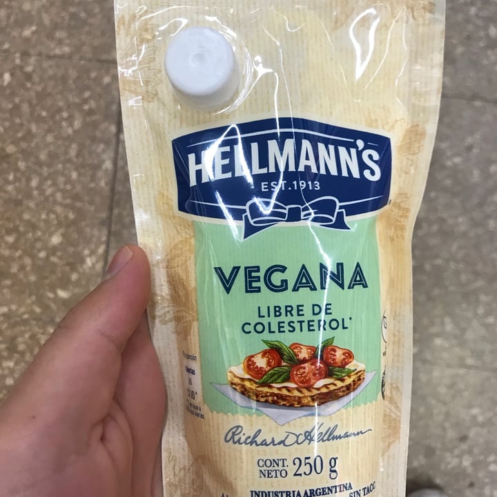 review photo of Hellmann’s Hellman’s Vegan Mayonnaise shared by @carinagomez99 on 05 Sep 2020 - review