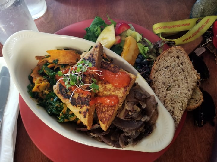 review photo of Juicy Kitchen Baked Tempeh shared by @sophiemac on 26 May 2018 - review