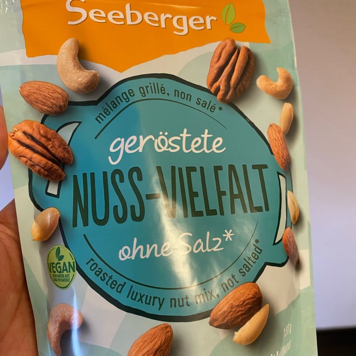 photo of Seeberger Gourmet nut mix shared by @marilugon on  04 Jun 2022 - review