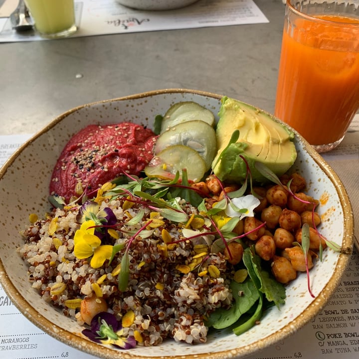 review photo of Amélia Lisboa flower power bowl shared by @mcaetano on 25 Sep 2021 - review