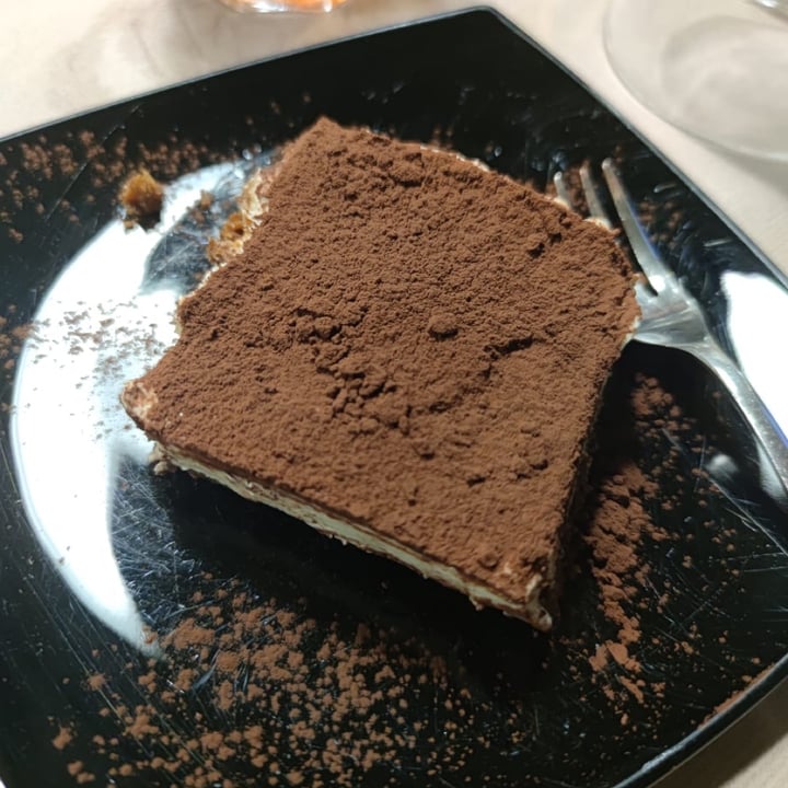 review photo of La Tecia Vegana Tiramisu shared by @valentinafedi on 10 Apr 2022 - review