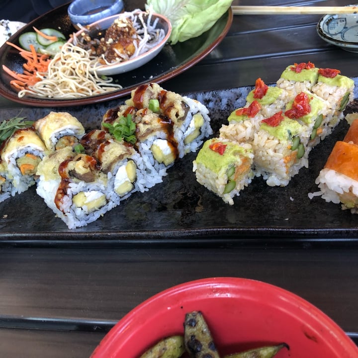 photo of Blue Sushi Sake Grill Vegan South Pacific (Vegan Maki) shared by @nisharespect on  21 Oct 2021 - review