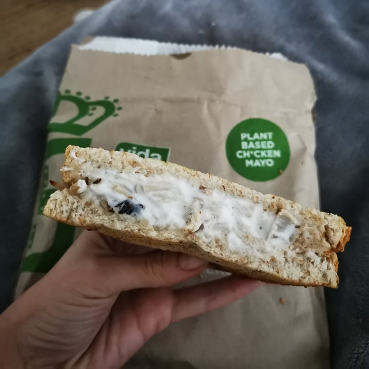photo of Vida e Caffe Plant Based Chicken Mayo Toastie shared by @canziscity on  09 Jun 2022 - review