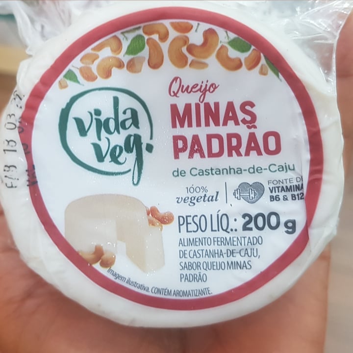 photo of Vida Veg queijo minas padrao castanha de caju shared by @mariaantonia08 on  09 May 2022 - review