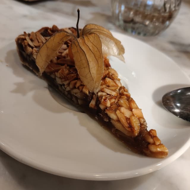 Photo du plat “Almond caramel pie”