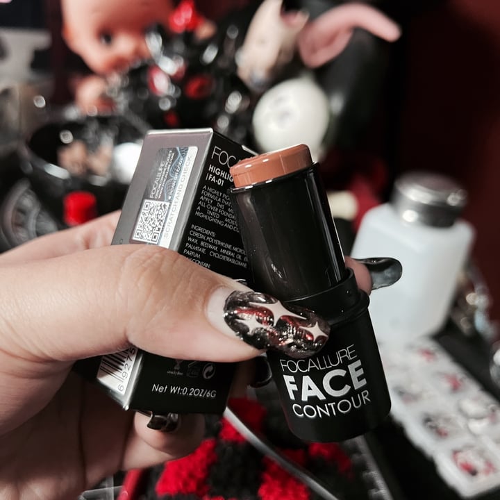 photo of focallure face contour shared by @hollowist on  02 Aug 2022 - review