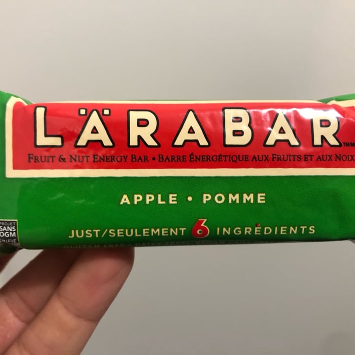 review photo of Larabar Apple & Cinnamon bar shared by @lys4nier on 16 Nov 2021 - review