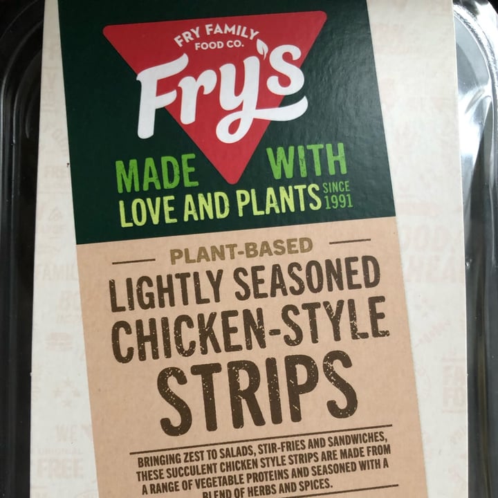 review photo of Fry's Family Food Chicken Style Strips shared by @semplicemente-vegan on 13 Mar 2022 - review