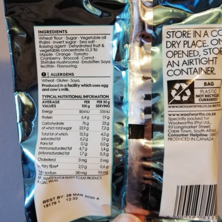 photo of Woolworths Food Vanilla flavoured cookies shared by @josiearmadillo on  15 Oct 2020 - review
