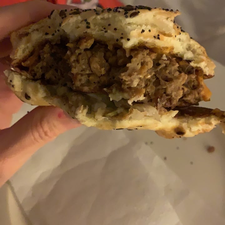 review photo of Williamsburg Burger Bar Beyond Cheese shared by @canica on 23 Oct 2021 - review