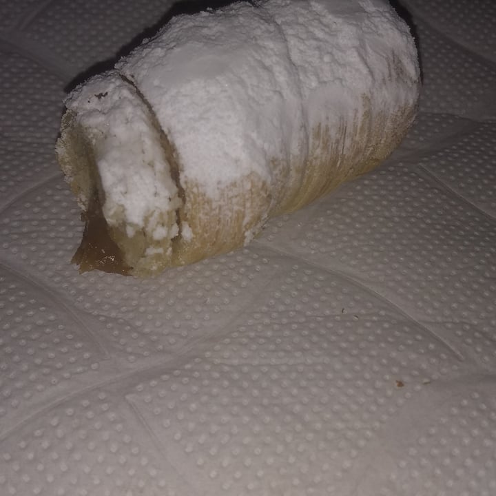 photo of Panadería vegana Cañoncitos de dulce de leche shared by @medinagustin7 on  02 Aug 2021 - review