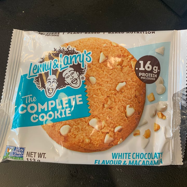 review photo of Lenny & Larry’s The Complete Cookie White Chocolate Macadamia shared by @naomimk on 21 Oct 2021 - review