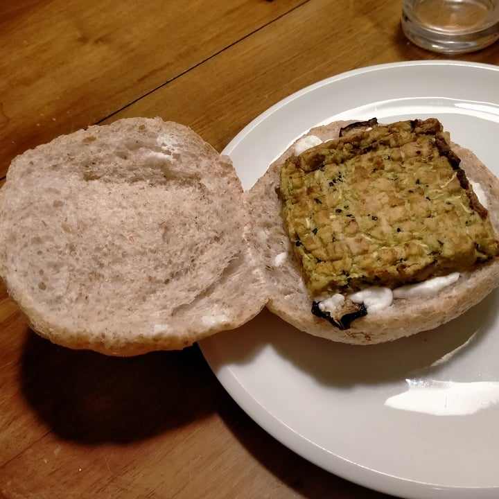 photo of M**Bun Slow Fast Food M** Vegan shared by @phrah on  15 Mar 2022 - review