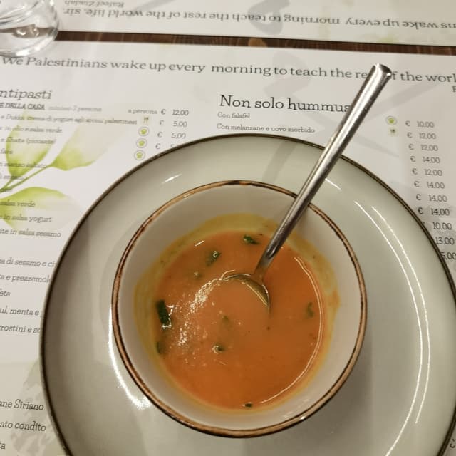 Foto do prato “Zuppa alle carote e zenzero”