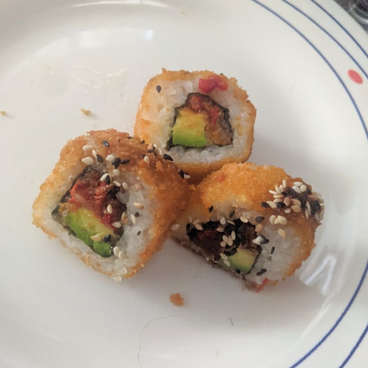 photo of Jiro Sushi - Sucursal Urquiza Merapi Roll Hot shared by @kndyd on  28 Aug 2021 - review