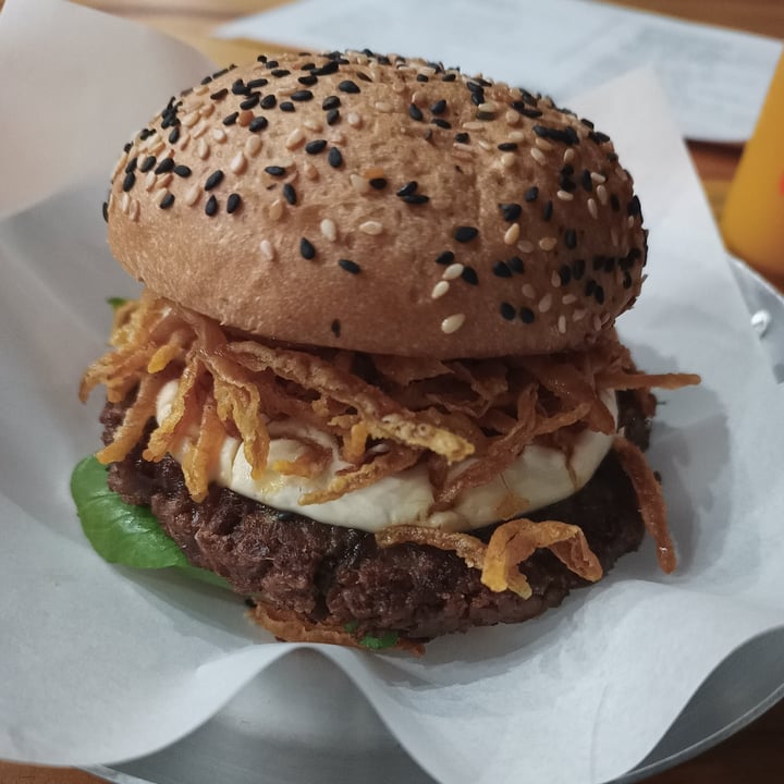 photo of Hasta la Vegan, Burger! Gorgonzola Crispy shared by @lucasprimon on  19 Jun 2022 - review
