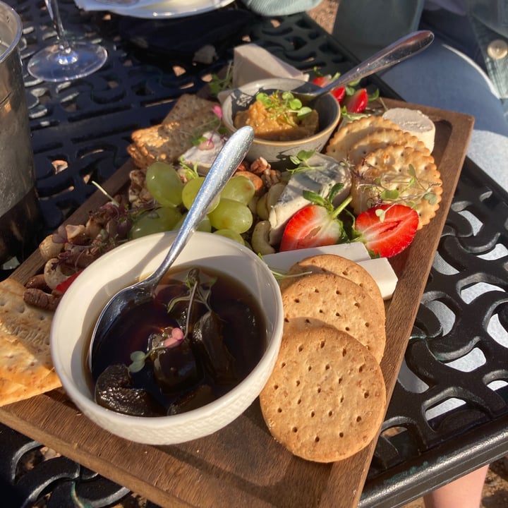 photo of Lanzerac Deli Vegan Cheeseboard shared by @tazzwaite on  30 Jul 2021 - review