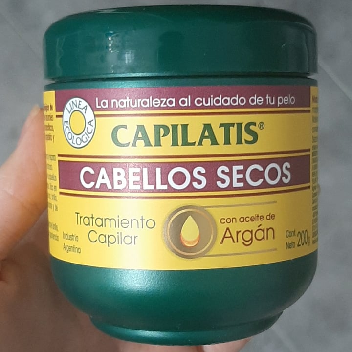 photo of Capilatis Tratamiento Capilar Cabellos Secos shared by @jacquicalv on  02 Oct 2020 - review