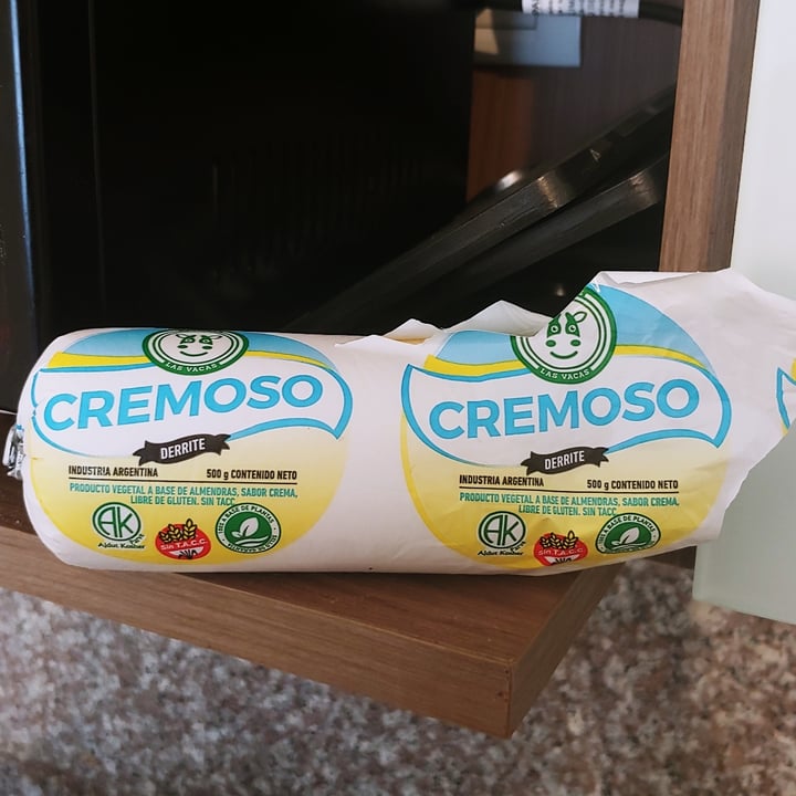 photo of Felices Las Vacas Queso Cremoso en Cilindro shared by @lucis on  21 Jul 2021 - review