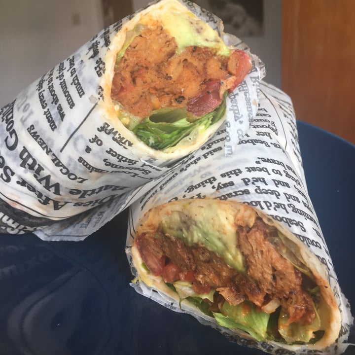 photo of Vegan Streetfood Deli - Obs Vegan protein ribz wrap shared by @annabrooke on  28 Jun 2021 - review