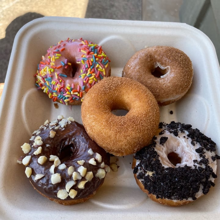 photo of Maui Ono Donuts assorted donuts shared by @mgstillo on  02 Sep 2022 - review