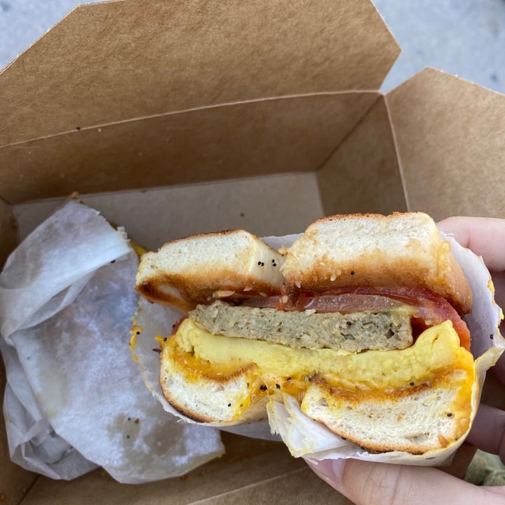 photo of BESTIES Vegan Paradise Vegan Breakfast Egg Sandwich shared by @naomiyokoda on  11 Feb 2022 - review