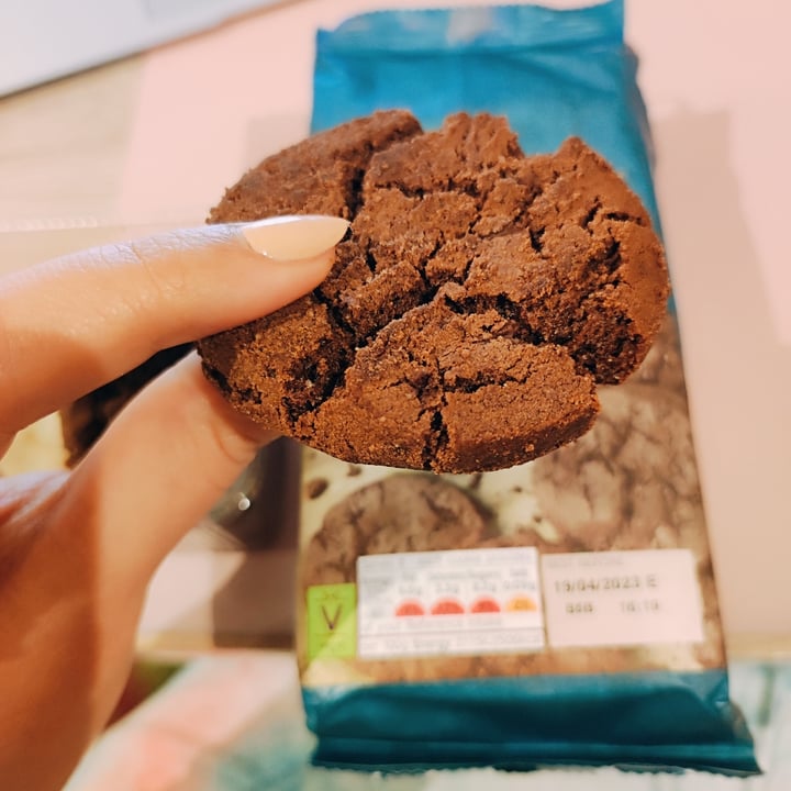photo of Plant Kitchen (M&S) 8 Double Chocolate Cookies shared by @tiax on  18 Nov 2022 - review