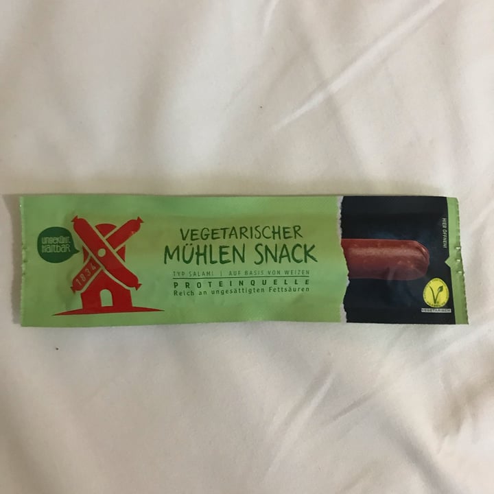 photo of Vegane Muhlen Salami Vegetarischer Snack shared by @vegvale on  20 Mar 2022 - review