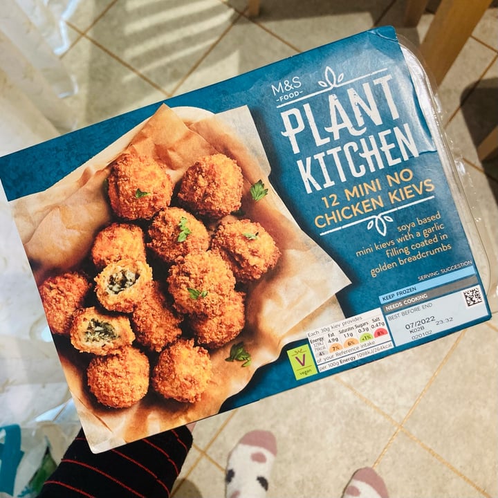 Plant Kitchen (M&S) 12 mini no chicken kievs Review abillion